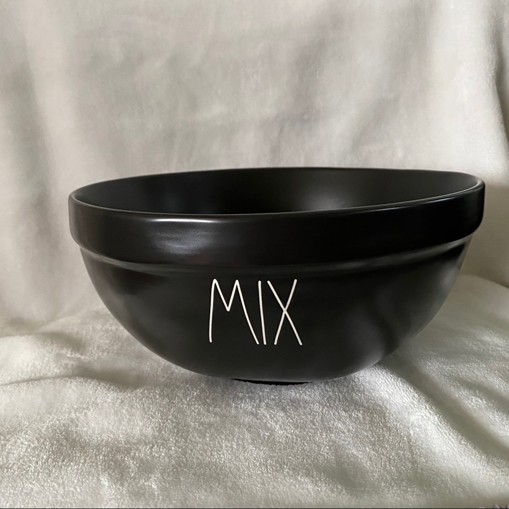 Rae Dunn Matte Black Large Mixing Bowl
